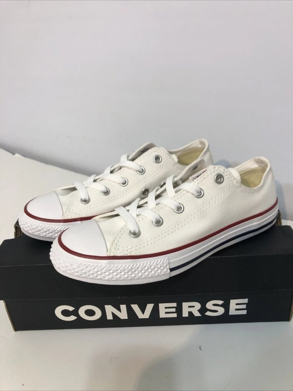 Converse CTAS White Lace Up Canvas Sneakers 3J256 Sz Youth Unisex 3 EUR 35